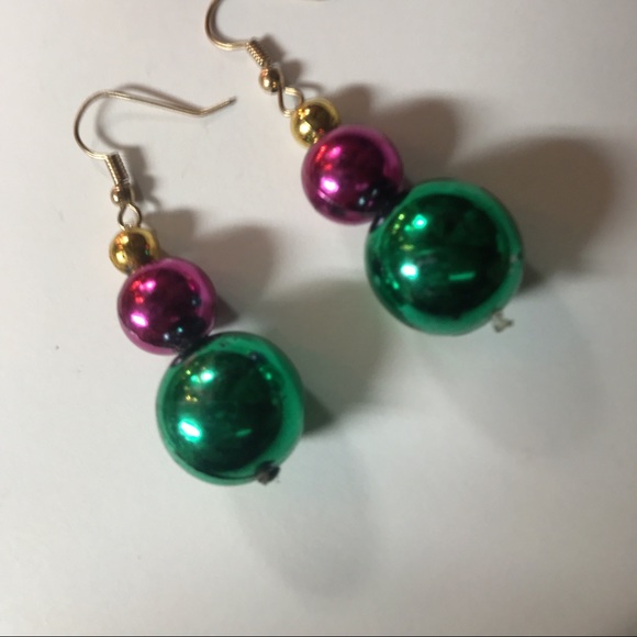 Handmade recycled Mardi Gras bead earrings - Picture 2 of 2